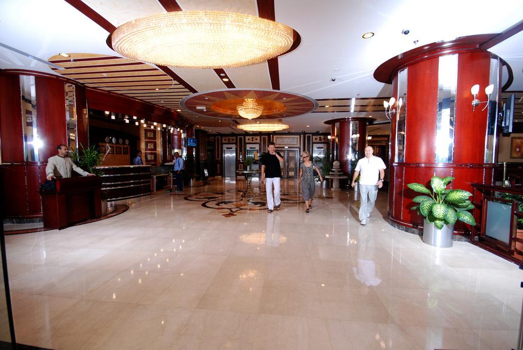 Al Bustan Tower Hotel Suites Sharjah Buitenkant foto