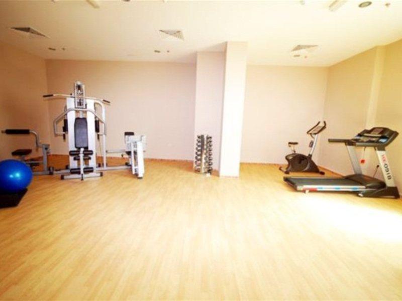 Al Bustan Tower Hotel Suites Sharjah Buitenkant foto